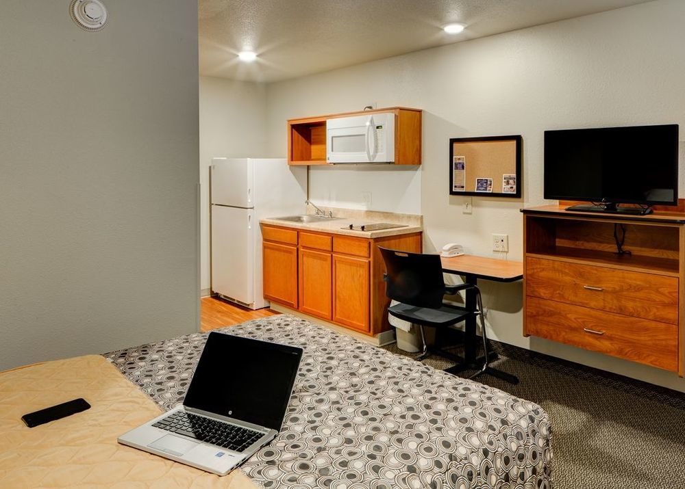 Woodspring Suites Columbus North I-270 Room photo