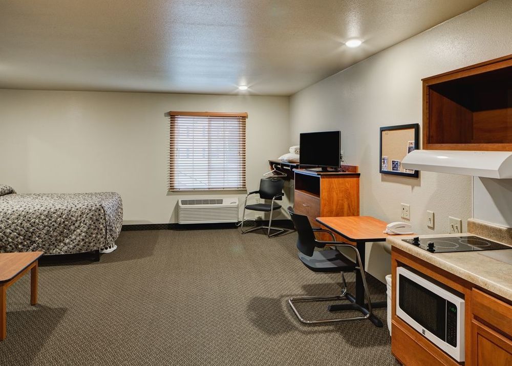 Woodspring Suites Columbus North I-270 Room photo