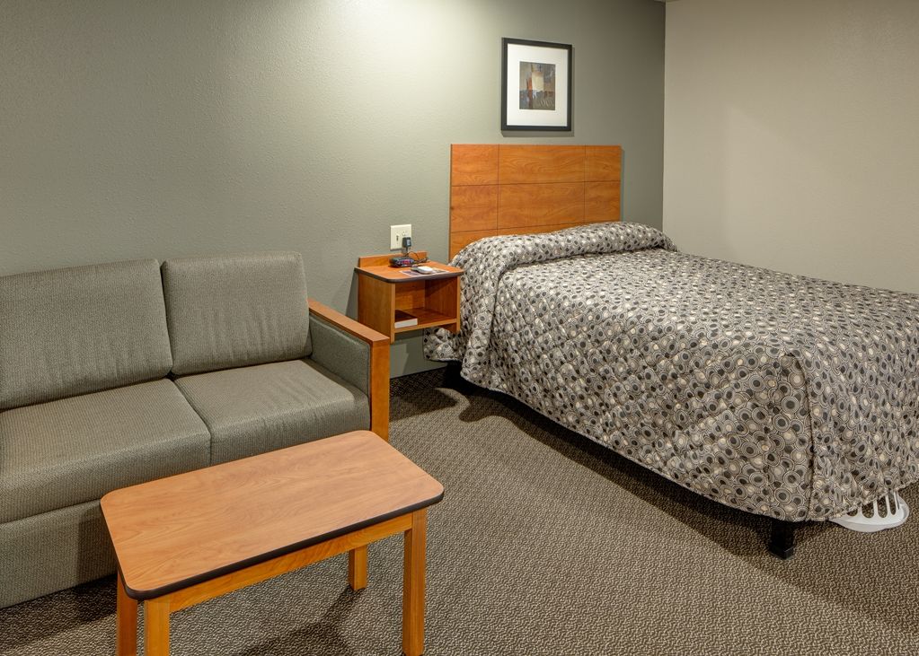 Woodspring Suites Columbus North I-270 Room photo